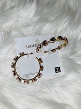 Load image into Gallery viewer, Hoop Earrings