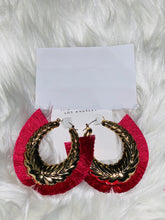 Load image into Gallery viewer, Gold &amp; Pink Earrings